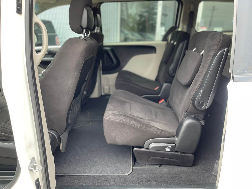 /drivenbyyouautosales/2012-Dodge-GrandCaravan-3225613379199903.jpg