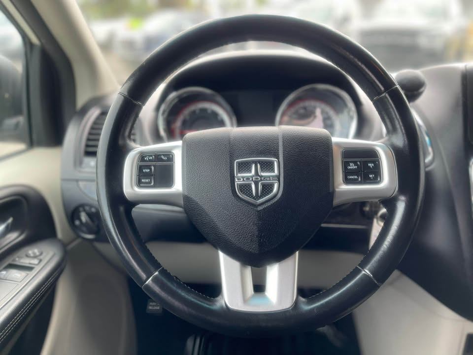 /drivenbyyouautosales/2012-Dodge-GrandCaravan-6166030592478371.jpg