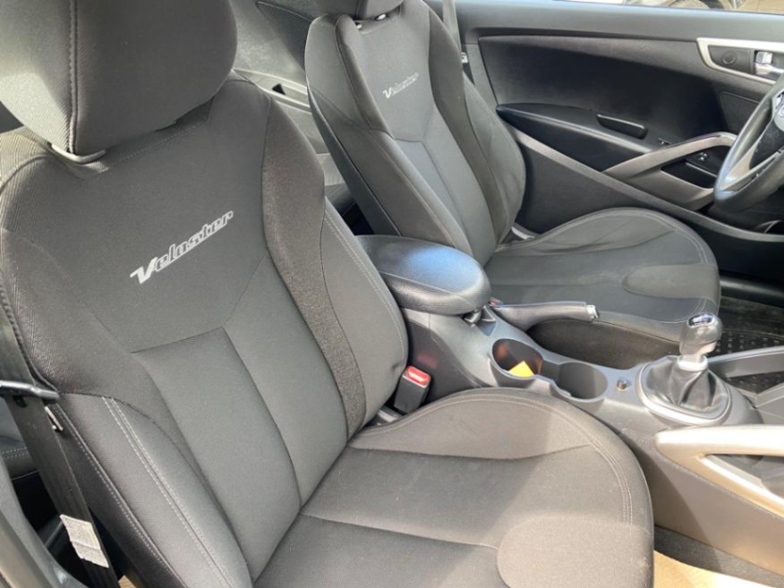 /drivenbyyouautosales/2012-Hyundai-Veloster-011463747621107245.jpg
