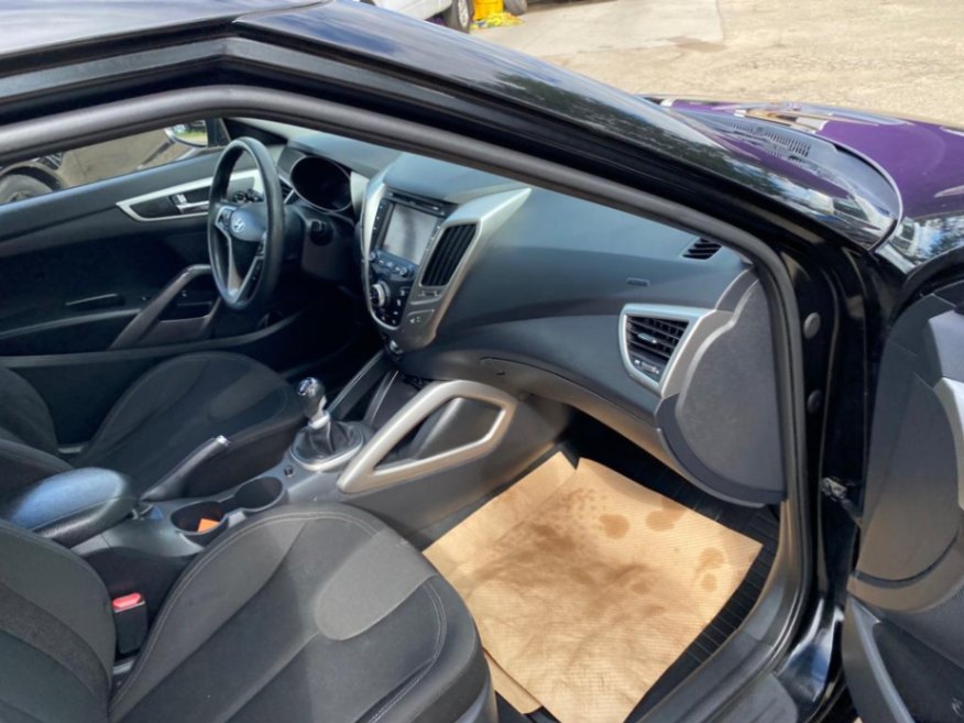 /drivenbyyouautosales/2012-Hyundai-Veloster-5240316596050822.jpg