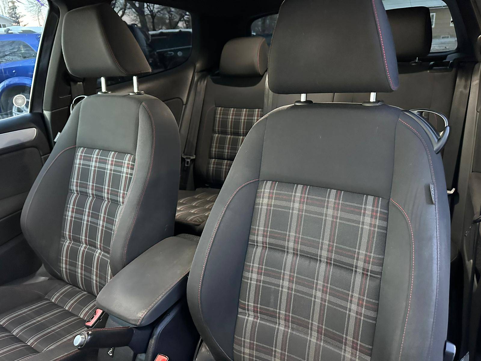 /drivenbyyouautosales/2012-Volkswagen-GolfGTI-8626722914239826.jpg