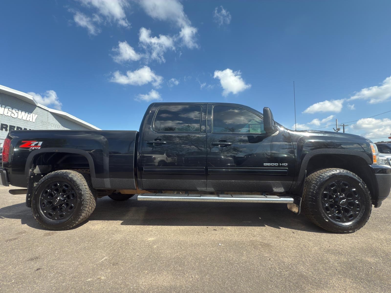 /drivenbyyouautosales/2013-Chevrolet-Silverado2500HD-2819585972950114.jpg