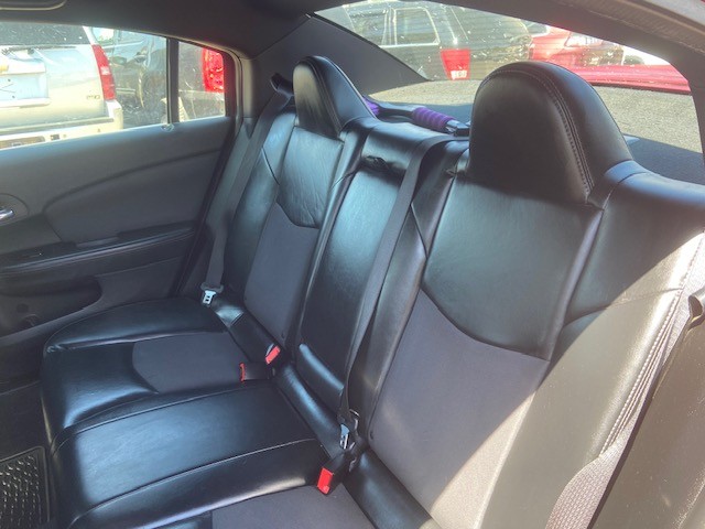 /drivenbyyouautosales/2013-Chrysler-200-05680506572168631.jpg