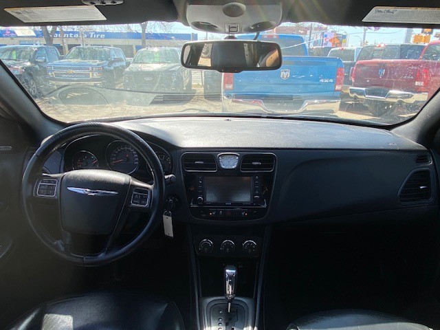 /drivenbyyouautosales/2013-Chrysler-200-40564569116263627.jpg