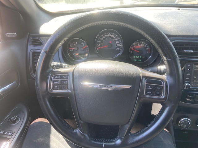 /drivenbyyouautosales/2013-Chrysler-200-5014116029698801.jpg