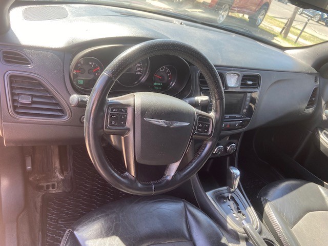 /drivenbyyouautosales/2013-Chrysler-200-9775998863223558.jpg