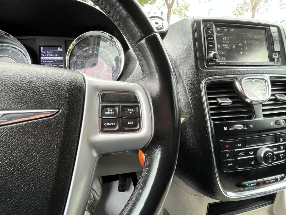 /drivenbyyouautosales/2013-Chrysler-Town&-23597709108439102.jpg