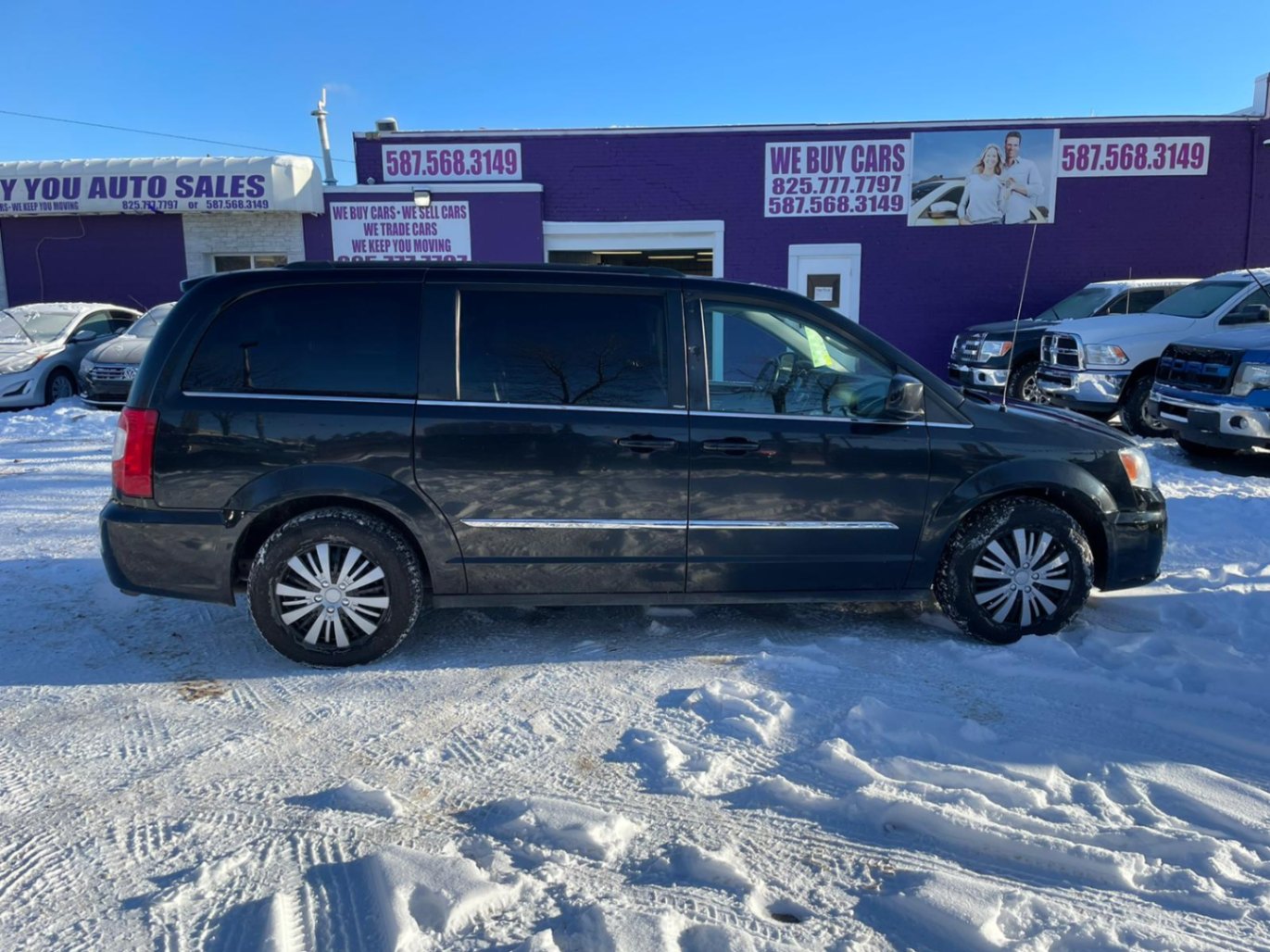 /drivenbyyouautosales/2013-Chrysler-Town&-5614355271446796.jpg