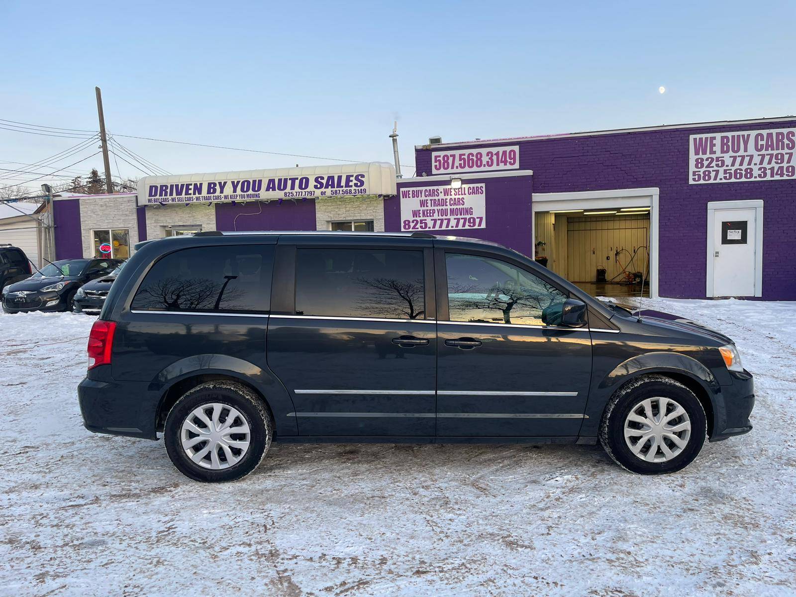 /drivenbyyouautosales/2013-Dodge-GrandCaravan-22657796622862625.jpg