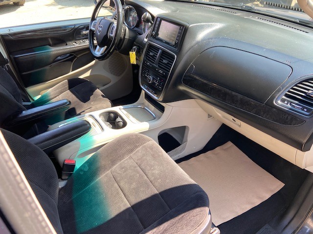 /drivenbyyouautosales/2013-Dodge-GrandCaravan-4918691454423192.jpg