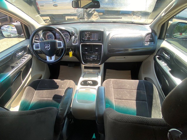 /drivenbyyouautosales/2013-Dodge-GrandCaravan-7038984345309431.jpg