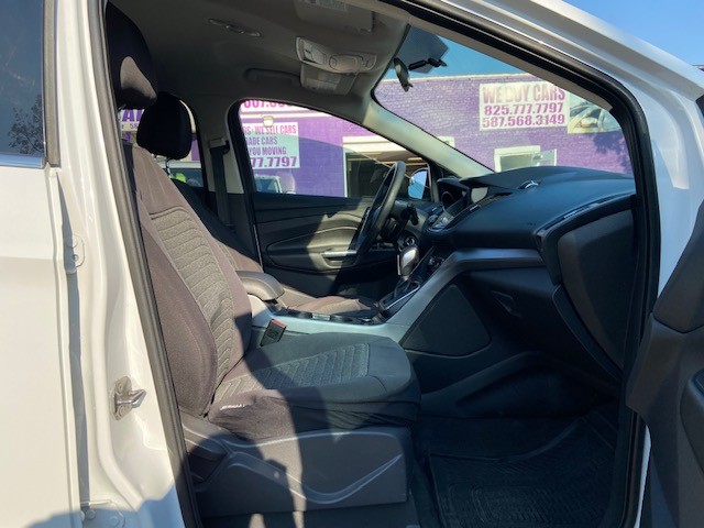 /drivenbyyouautosales/2013-Ford-Escape-7975682033710105.jpg