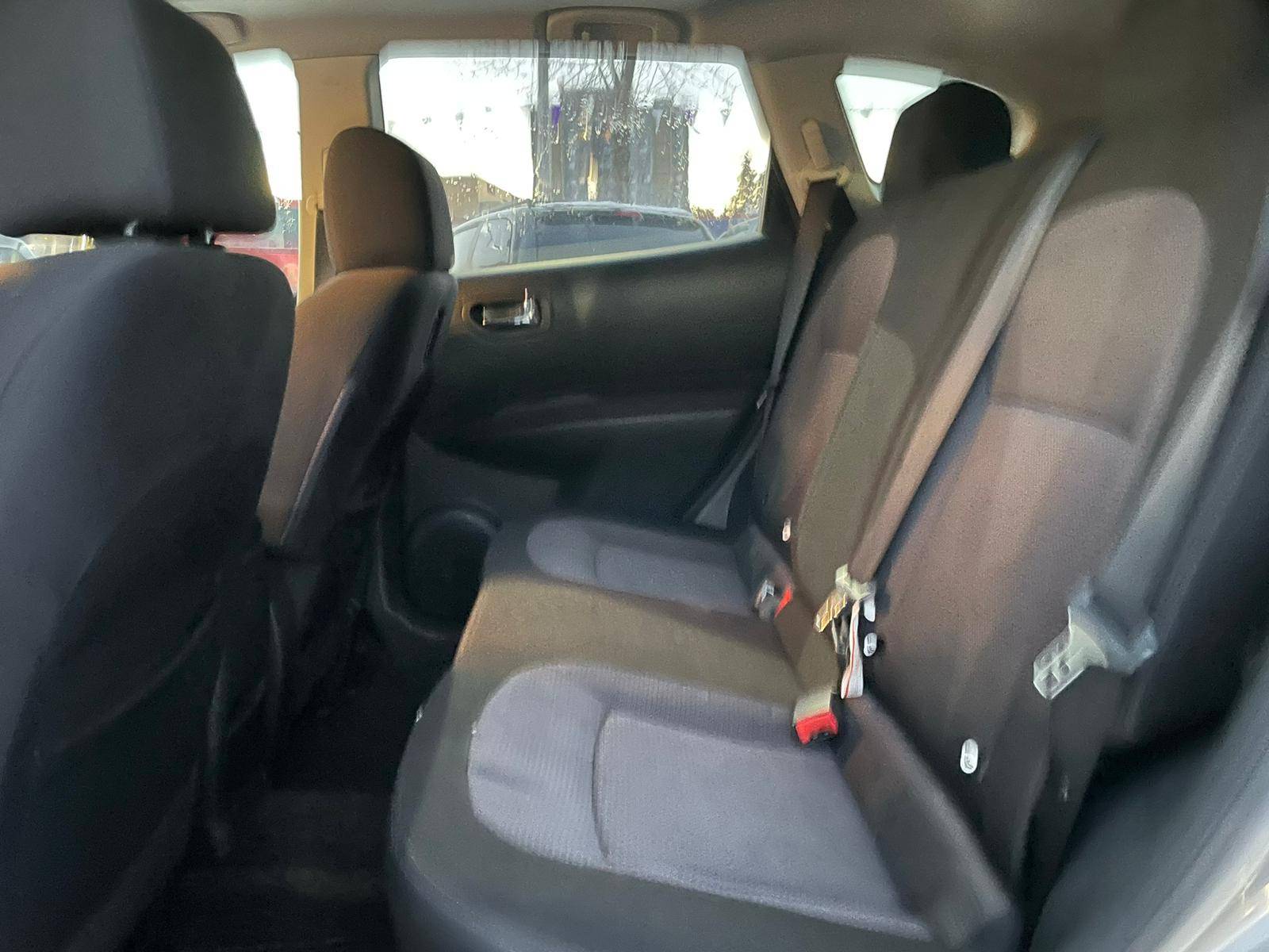 /drivenbyyouautosales/2013-Nissan-Rogue-8438778050612341.jpg