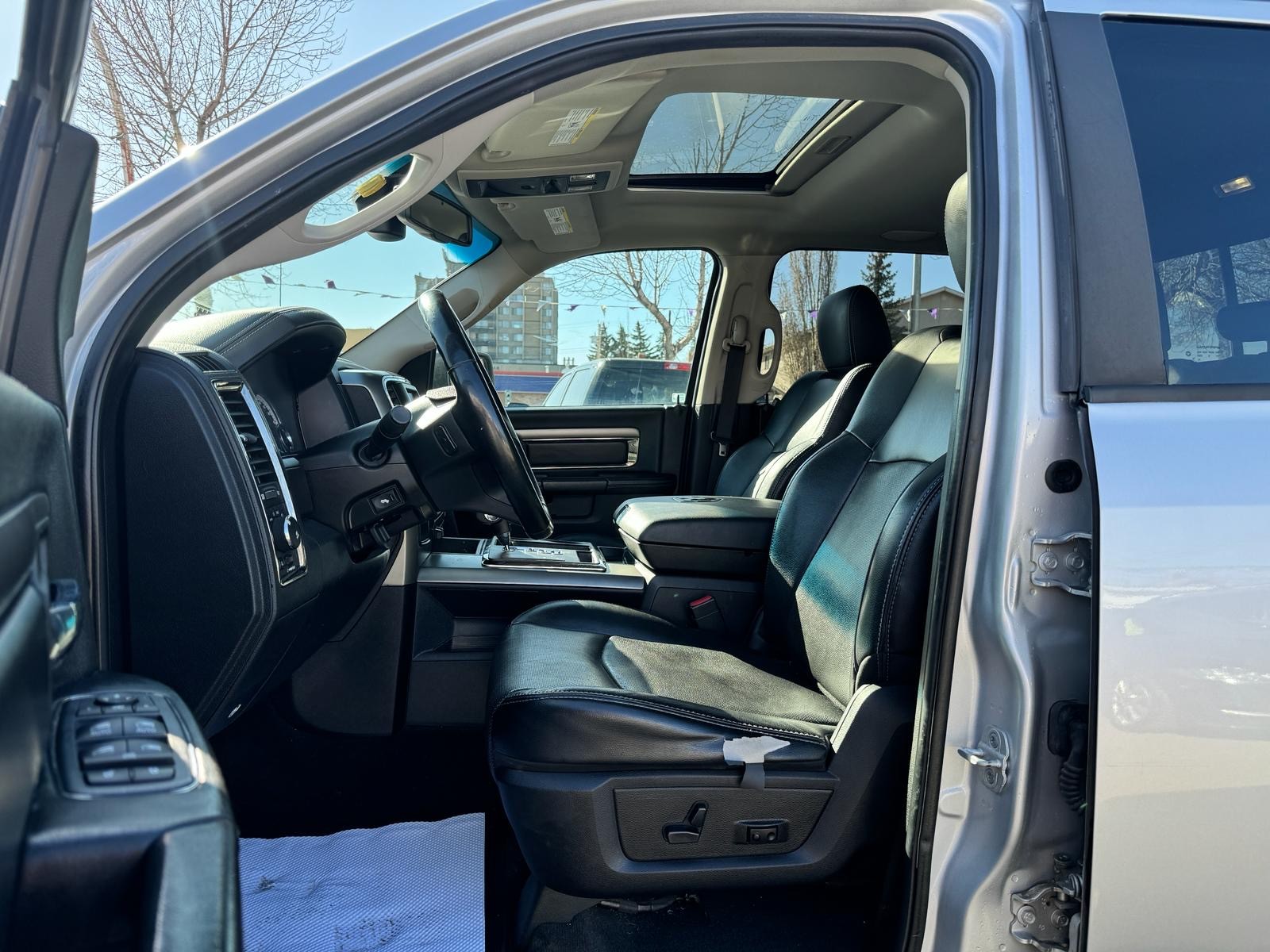 /drivenbyyouautosales/2013-Ram-1500-06410487942886878.jpg