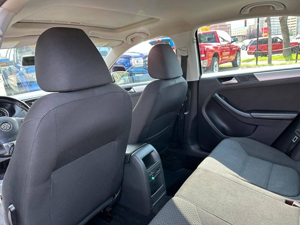 /drivenbyyouautosales/2013-Volkswagen-JettaSedan-050858243536913816.jpg