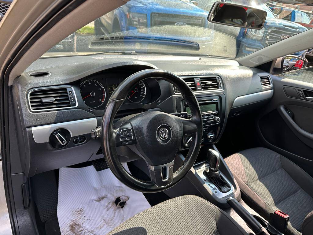 /drivenbyyouautosales/2013-Volkswagen-JettaSedan-1634923666559589.jpg
