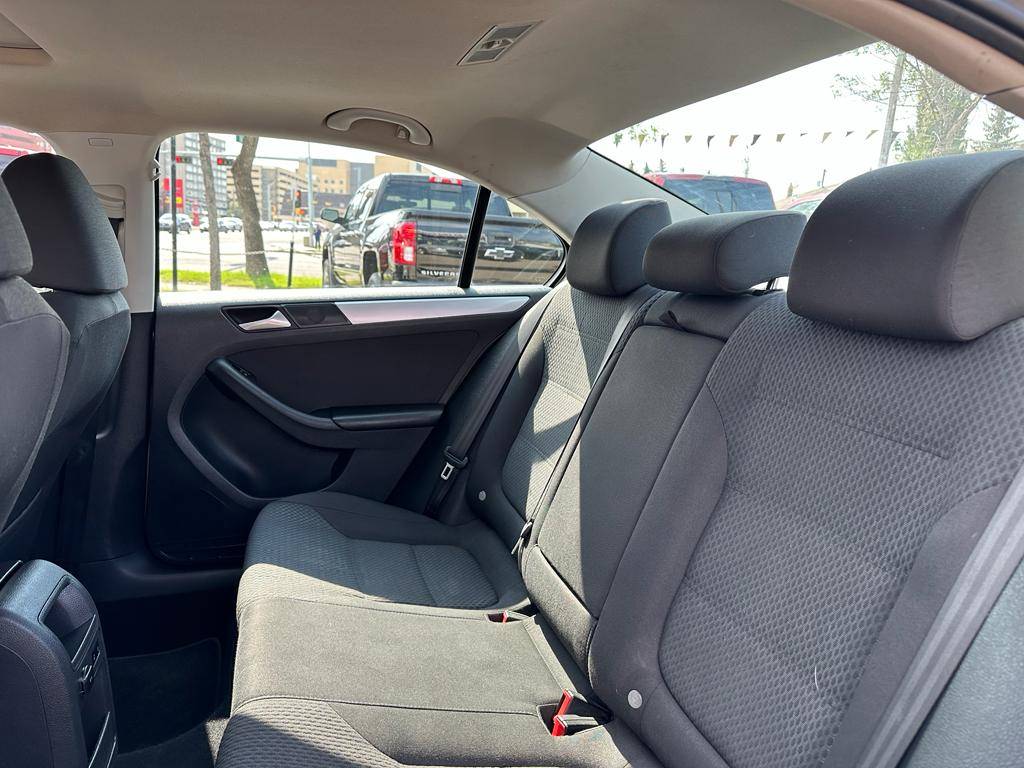 /drivenbyyouautosales/2013-Volkswagen-JettaSedan-1710614517231286.jpg