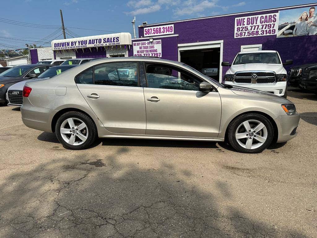 /drivenbyyouautosales/2013-Volkswagen-JettaSedan-8360178461560972.jpg