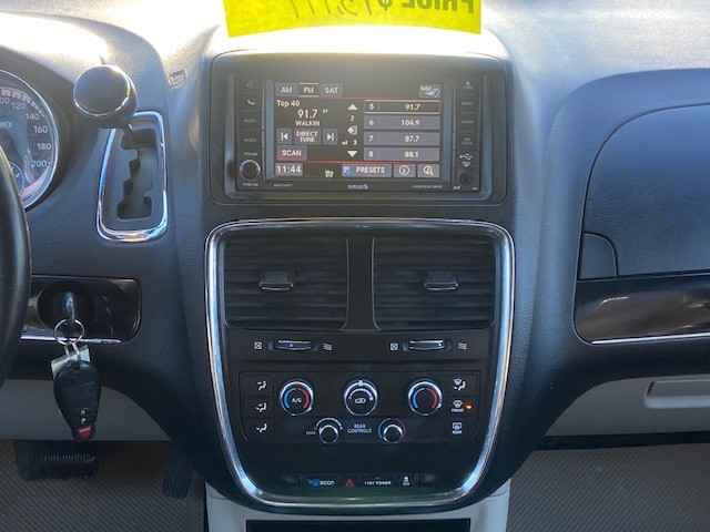 /drivenbyyouautosales/2014-Dodge-GrandCaravan-1708896027427529.jpg