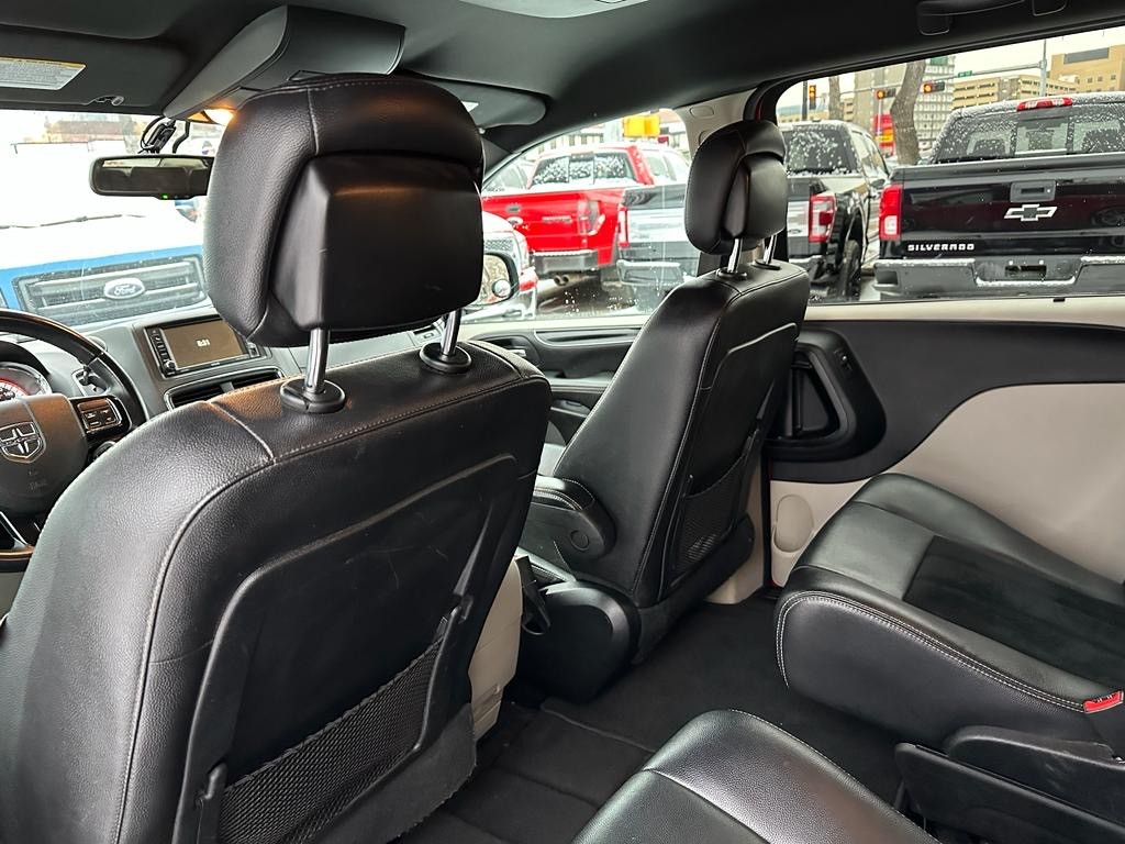 /drivenbyyouautosales/2014-Dodge-GrandCaravan-26291216496014513.jpg