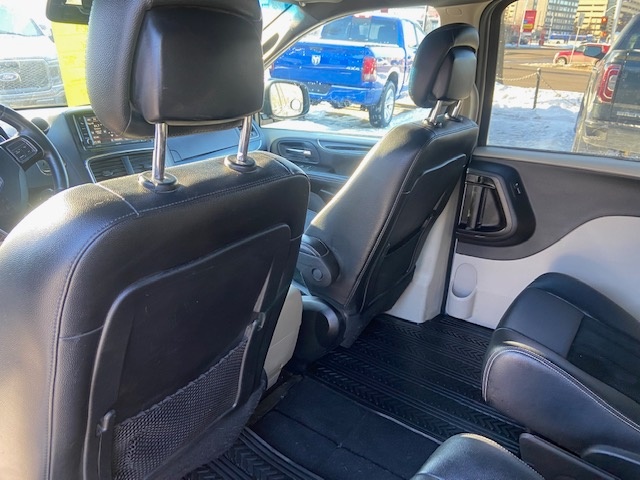 /drivenbyyouautosales/2014-Dodge-GrandCaravan-7986804262596743.jpg