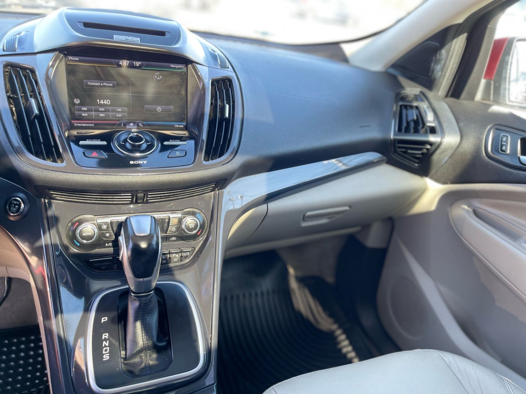 /drivenbyyouautosales/2014-Ford-Escape-15706466170891953.jpg