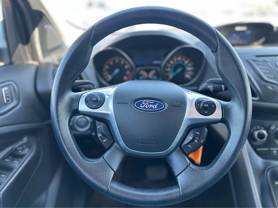 /drivenbyyouautosales/2014-Ford-Escape-603758634061774.jpg