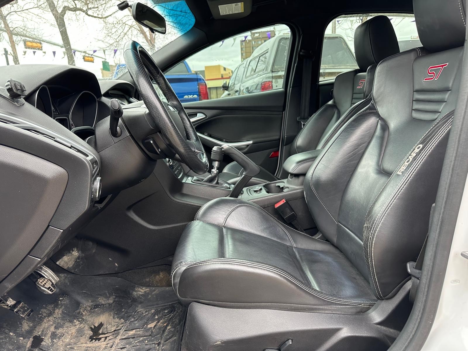 /drivenbyyouautosales/2014-Ford-Focus-3416182833800918.jpg