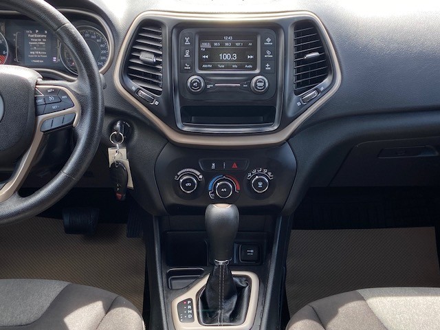 /drivenbyyouautosales/2014-Jeep-Cherokee-2616257711038772.jpg