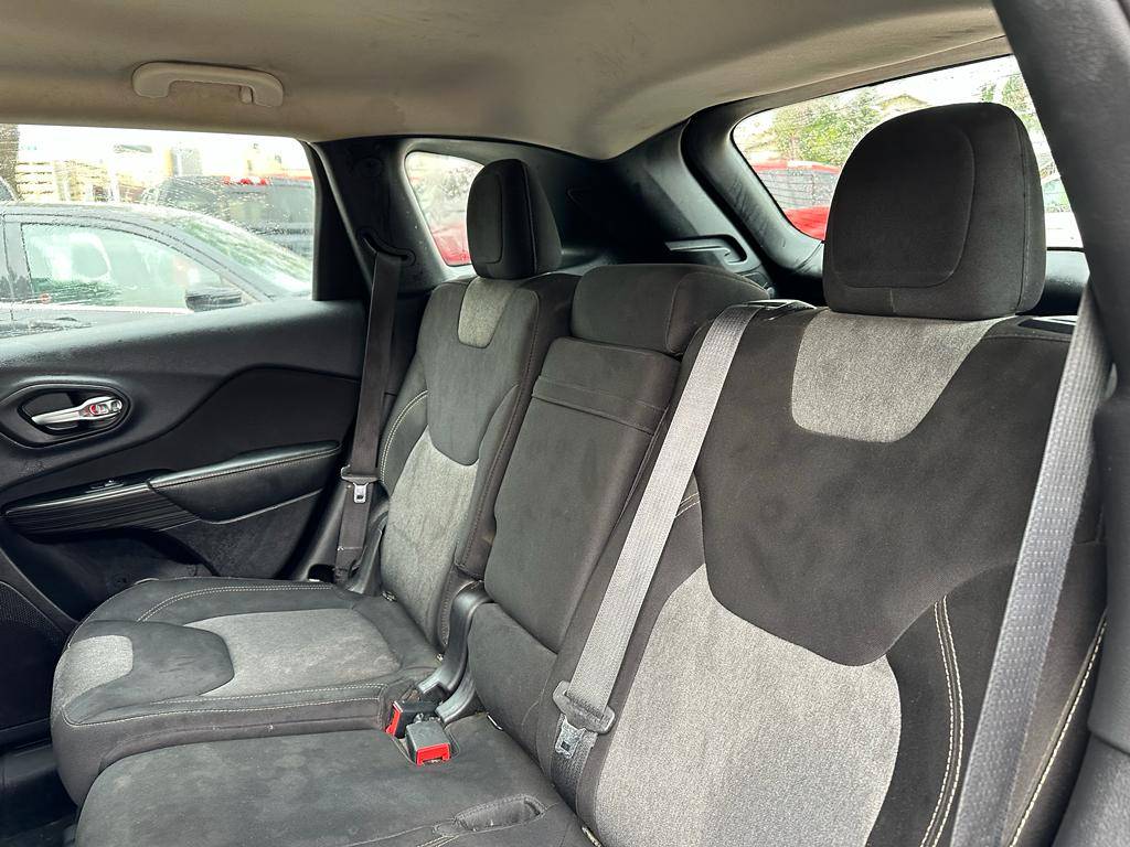 /drivenbyyouautosales/2014-Jeep-Cherokee-30769887590372025.jpg