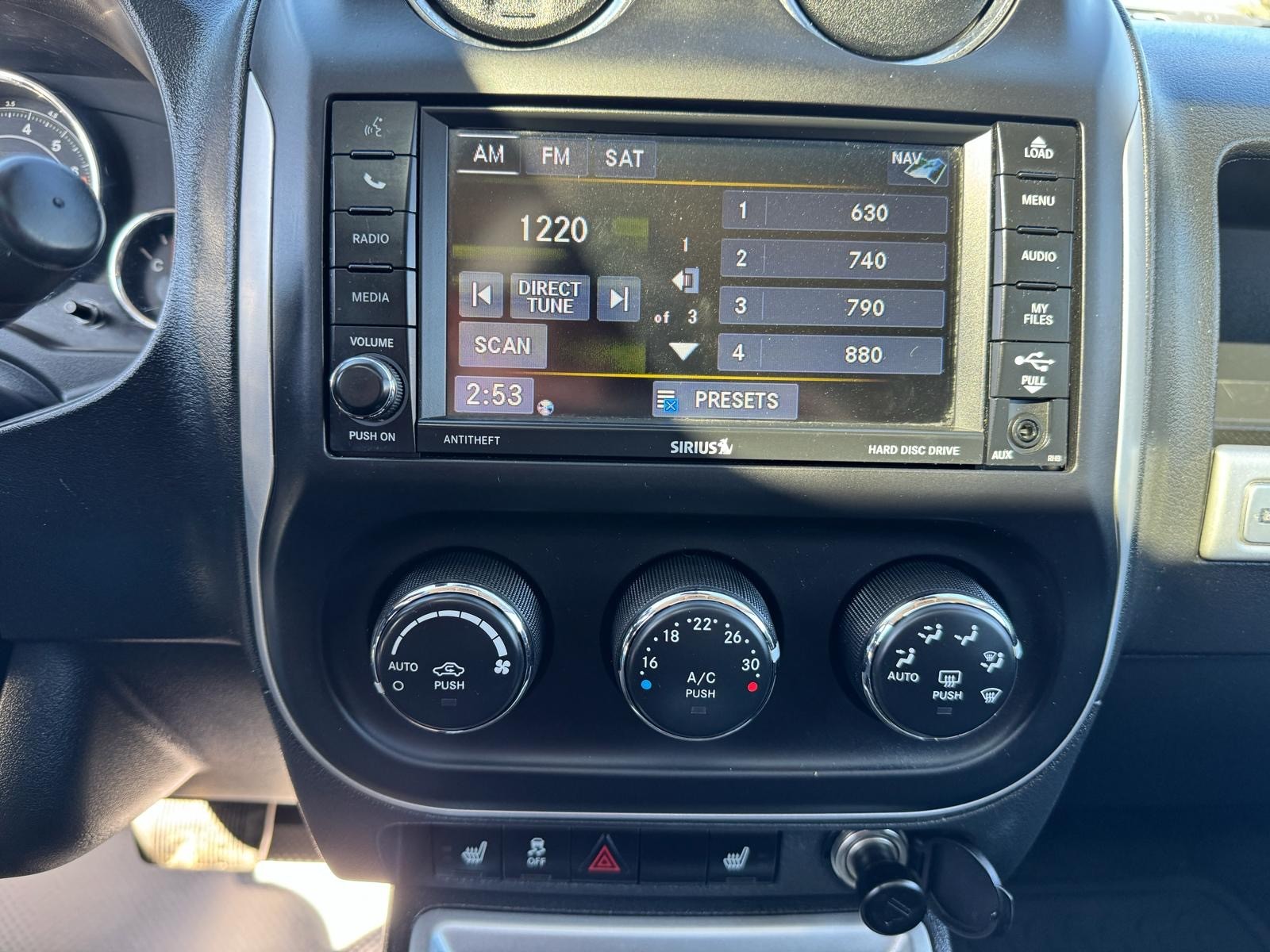 /drivenbyyouautosales/2014-Jeep-Compass-04881923863629423.jpg