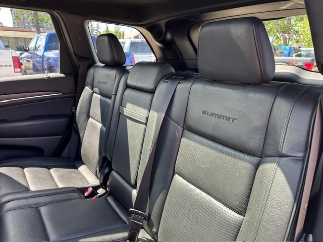 /drivenbyyouautosales/2014-Jeep-GrandCherokee-8302125954656894.jpg