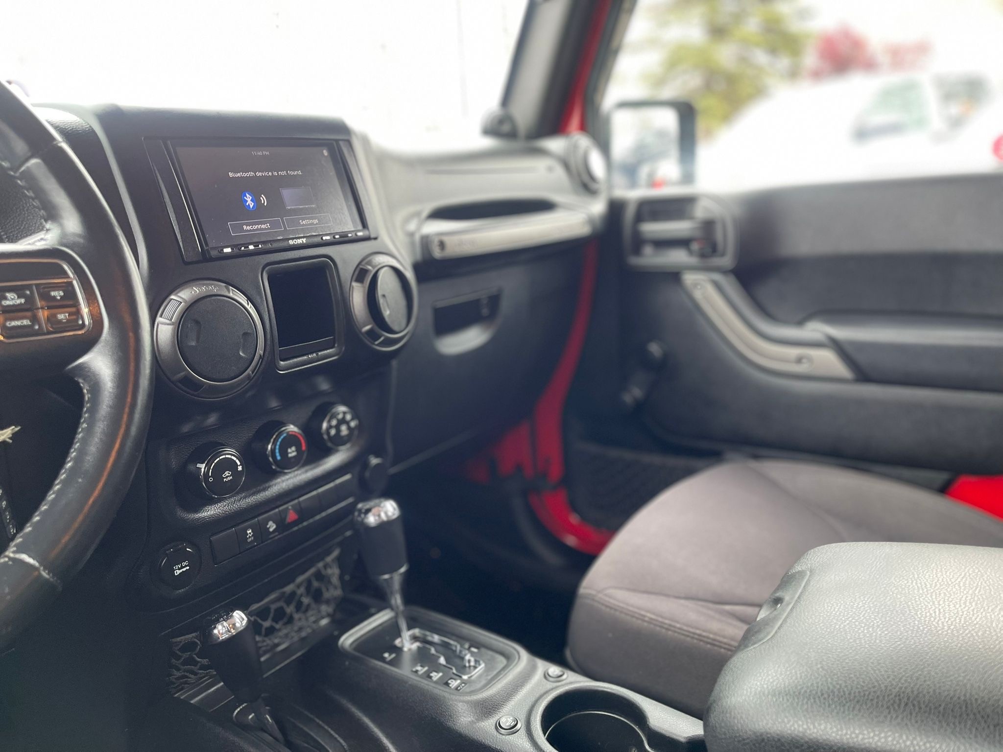 /drivenbyyouautosales/2014-Jeep-WranglerUnlimited-2632919082904579.jpg