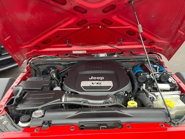 /drivenbyyouautosales/2014-Jeep-WranglerUnlimited-8826162253529535.jpg