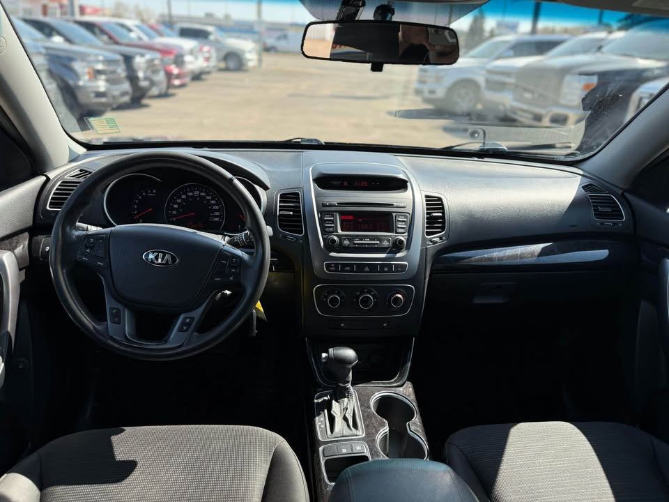/drivenbyyouautosales/2014-Kia-Sorento-5766603378470085.jpg