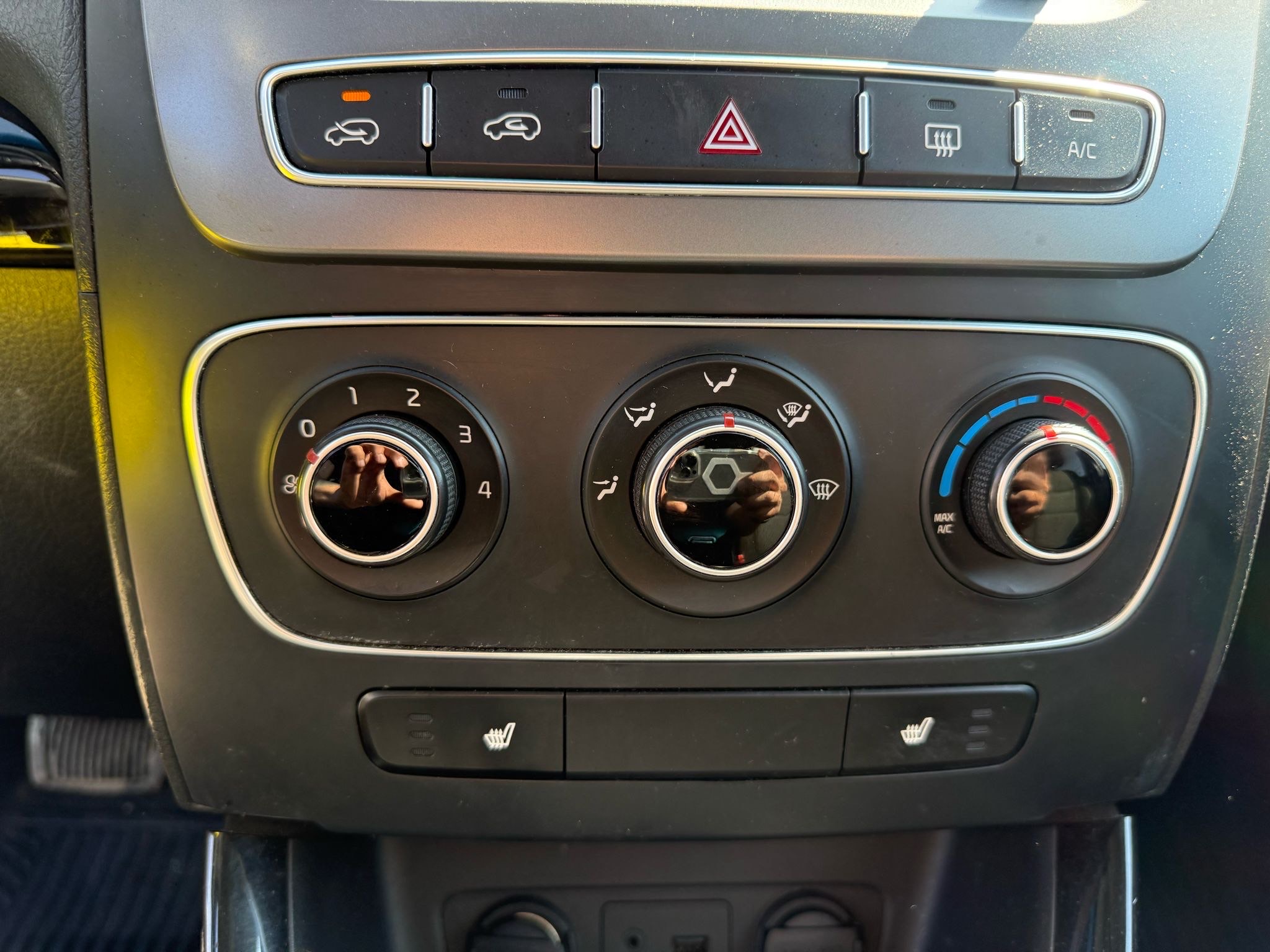 /drivenbyyouautosales/2014-Kia-Sorento-9759449335846575.jpg