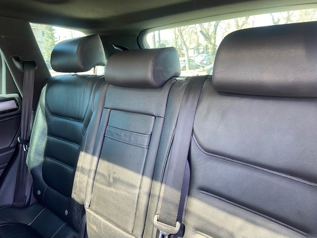 /drivenbyyouautosales/2014-Volkswagen-Touareg-36443626056887357.jpg