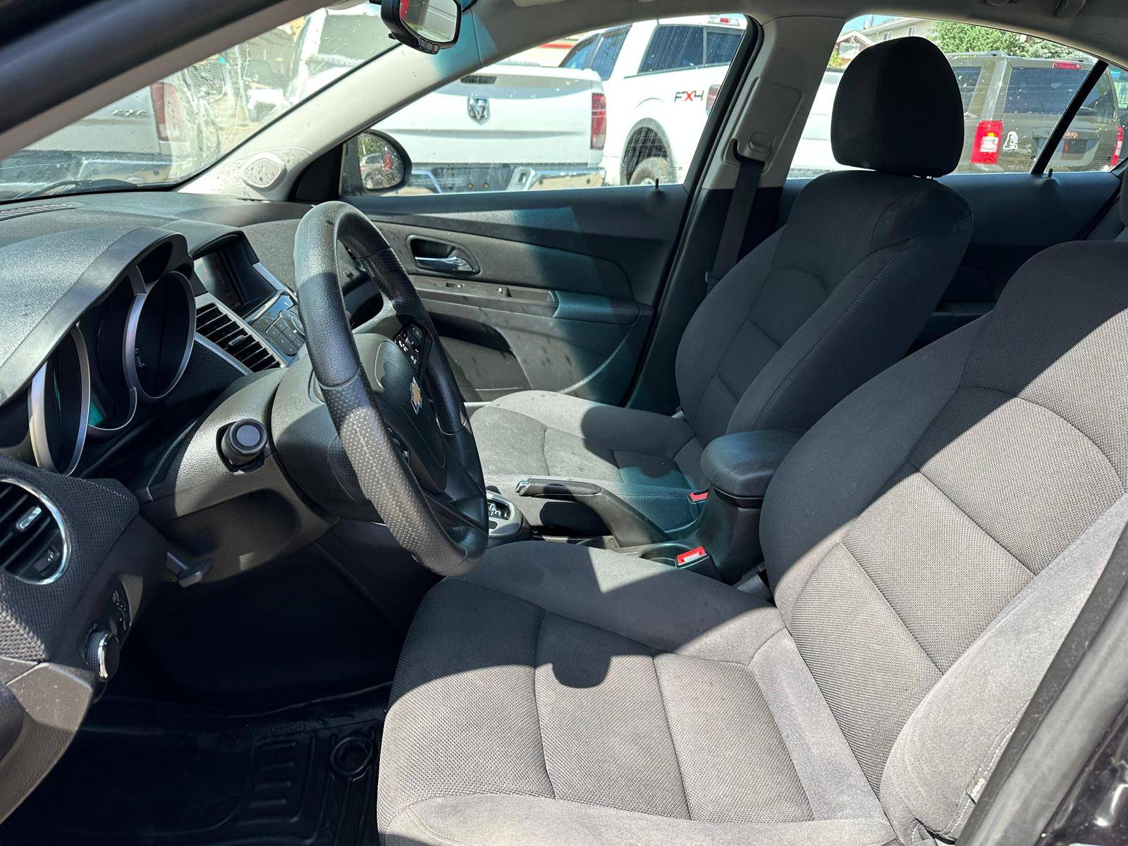 /drivenbyyouautosales/2015-Chevrolet-Cruze-009630327155820018.jpg