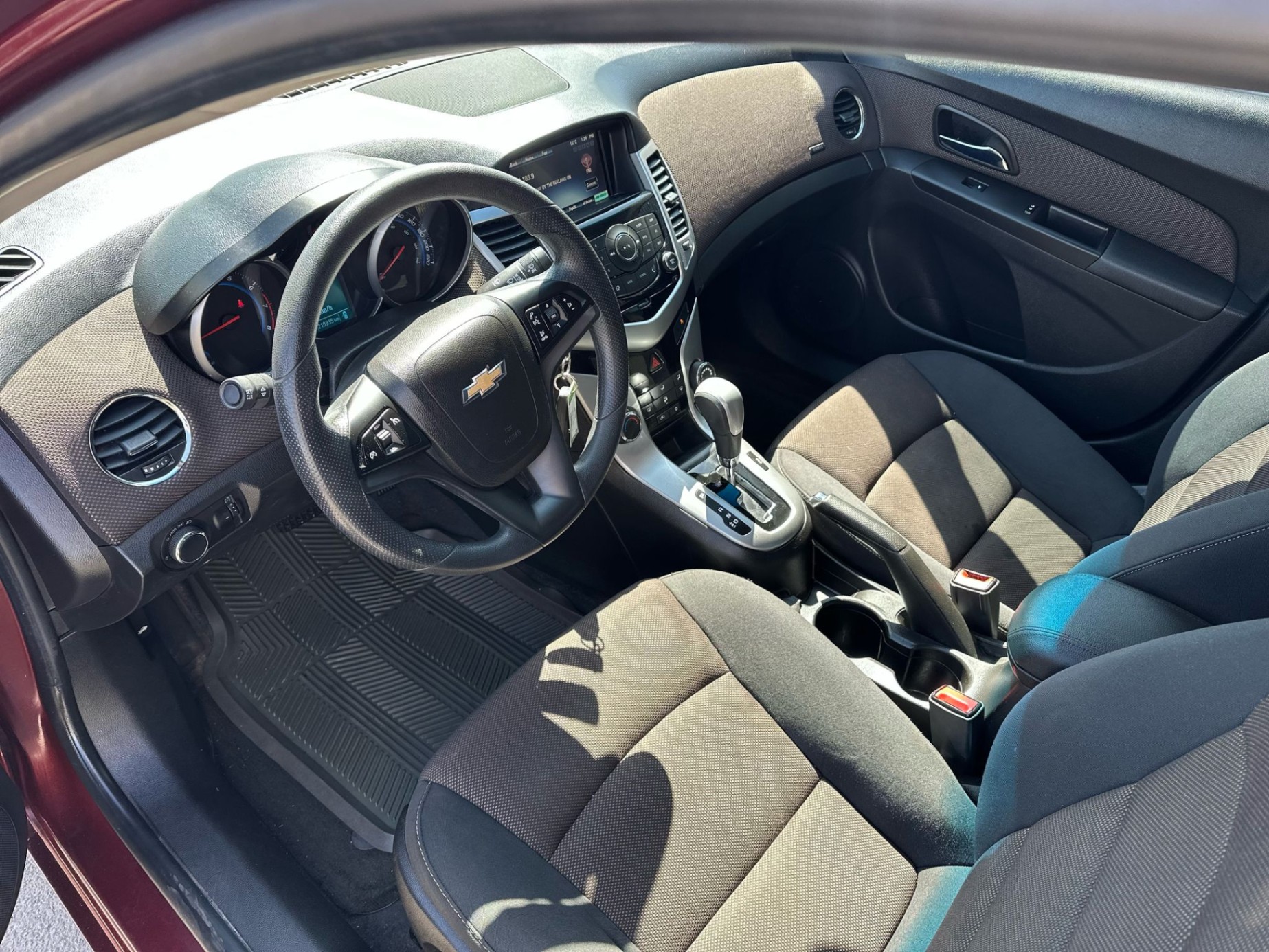 /drivenbyyouautosales/2015-Chevrolet-Cruze-8018214921392373.jpg