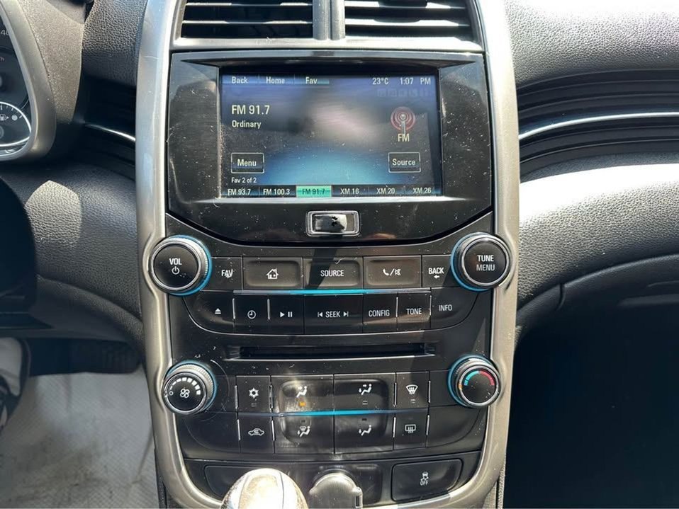 /drivenbyyouautosales/2015-Chevrolet-Malibu-02469836260426339.jpg