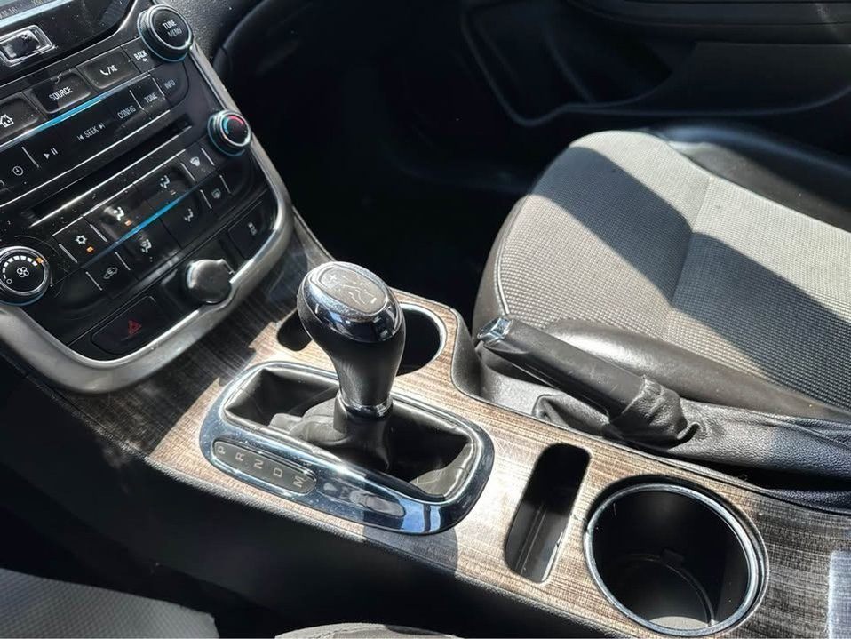 /drivenbyyouautosales/2015-Chevrolet-Malibu-10587773973710934.jpg