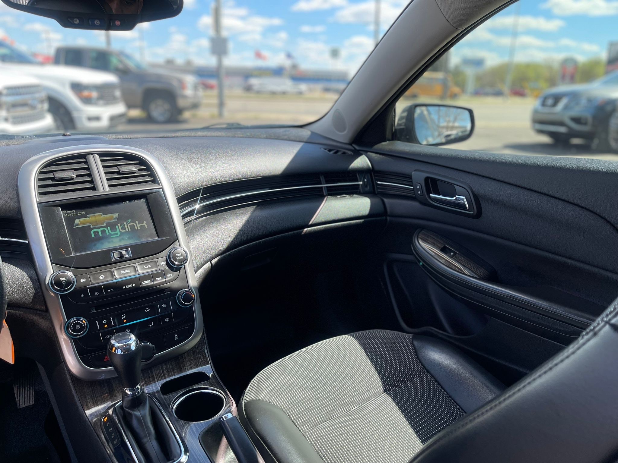 /drivenbyyouautosales/2015-Chevrolet-Malibu-2580306561704315.jpg