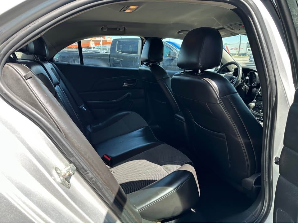 /drivenbyyouautosales/2015-Chevrolet-Malibu-7945128653987195.jpg