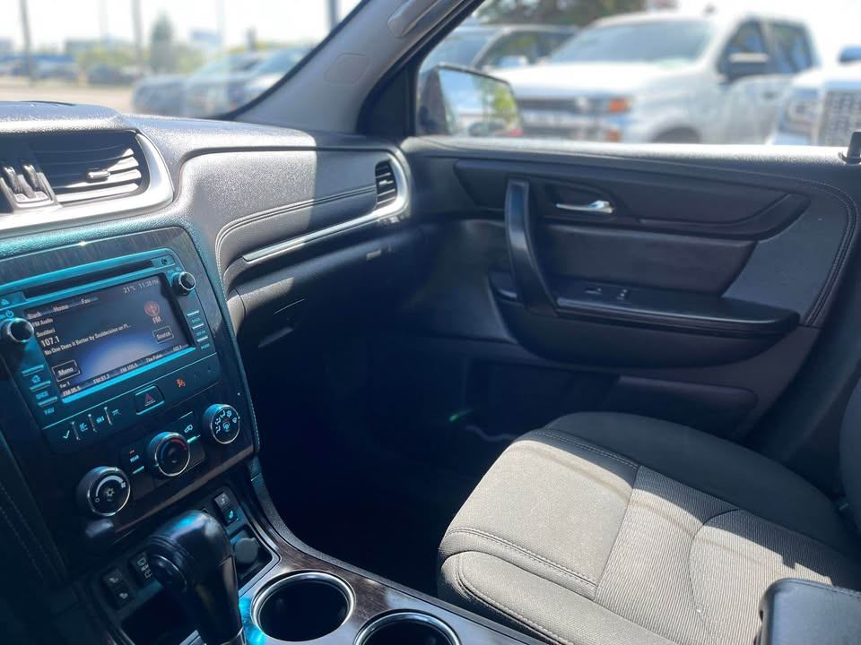/drivenbyyouautosales/2015-Chevrolet-Traverse-21006101002523825.jpg