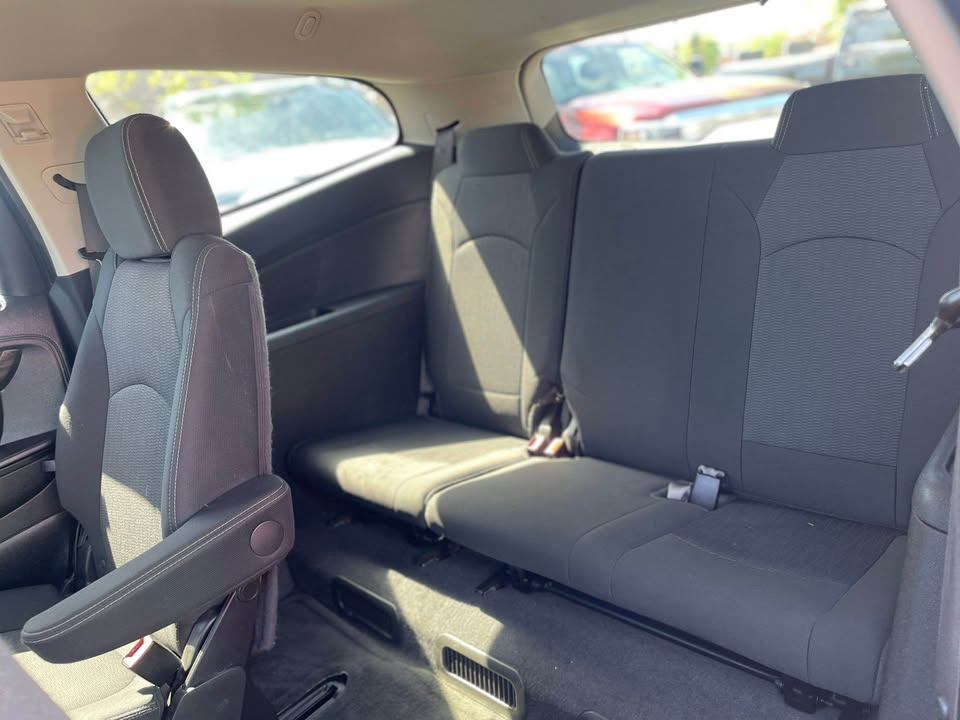 /drivenbyyouautosales/2015-Chevrolet-Traverse-8233851436560651.jpg