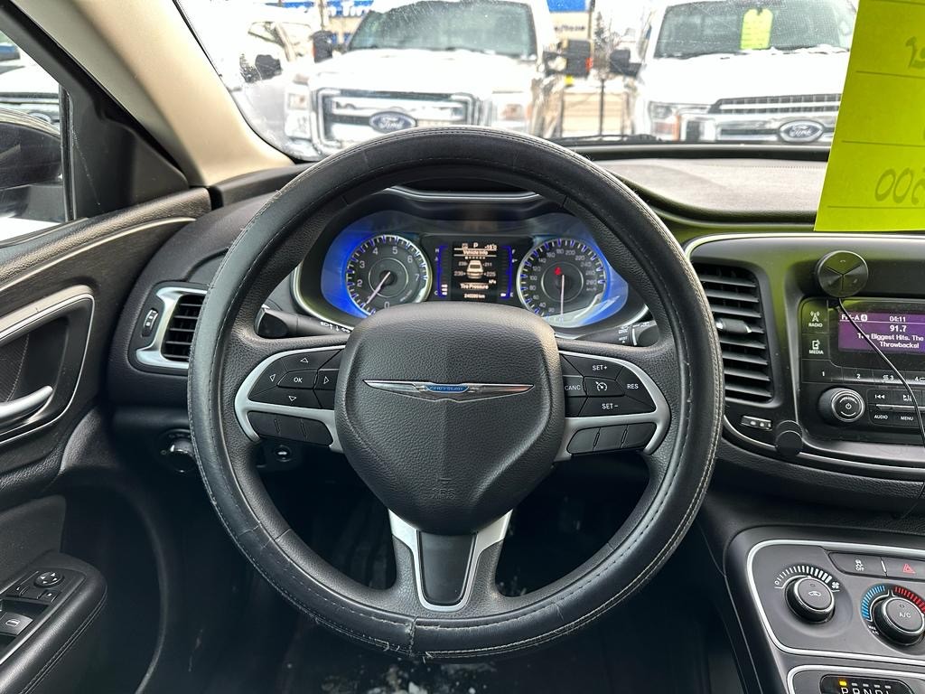 /drivenbyyouautosales/2015-Chrysler-200-029196304042312216.jpg