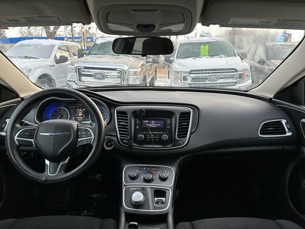 /drivenbyyouautosales/2015-Chrysler-200-1488229273429411.jpg