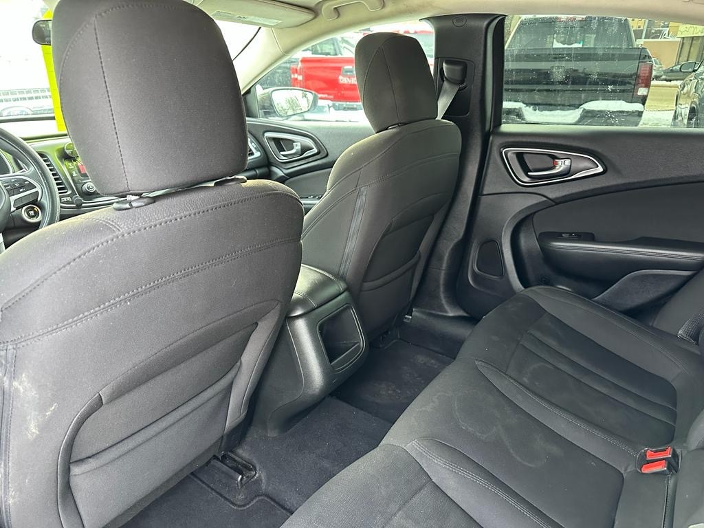/drivenbyyouautosales/2015-Chrysler-200-2567364449922991.jpg