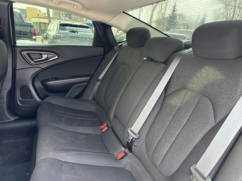 /drivenbyyouautosales/2015-Chrysler-200-6524971814558846.jpg