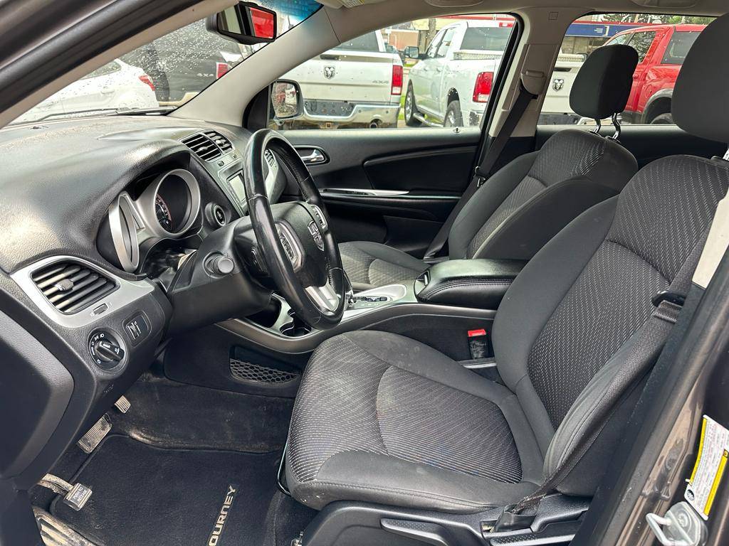 /drivenbyyouautosales/2015-Dodge-Journey-11498053183411283.jpg